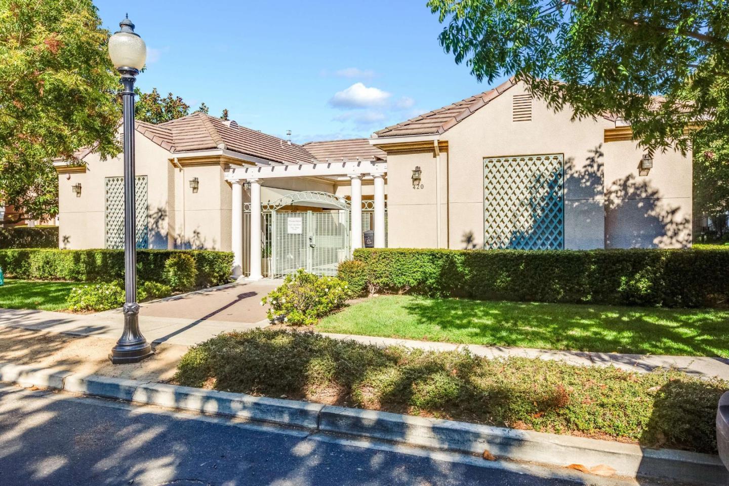 Detail Gallery Image 44 of 63 For 135 Frederick Ct, Mountain View,  CA 94043 - 3 Beds | 2/1 Baths