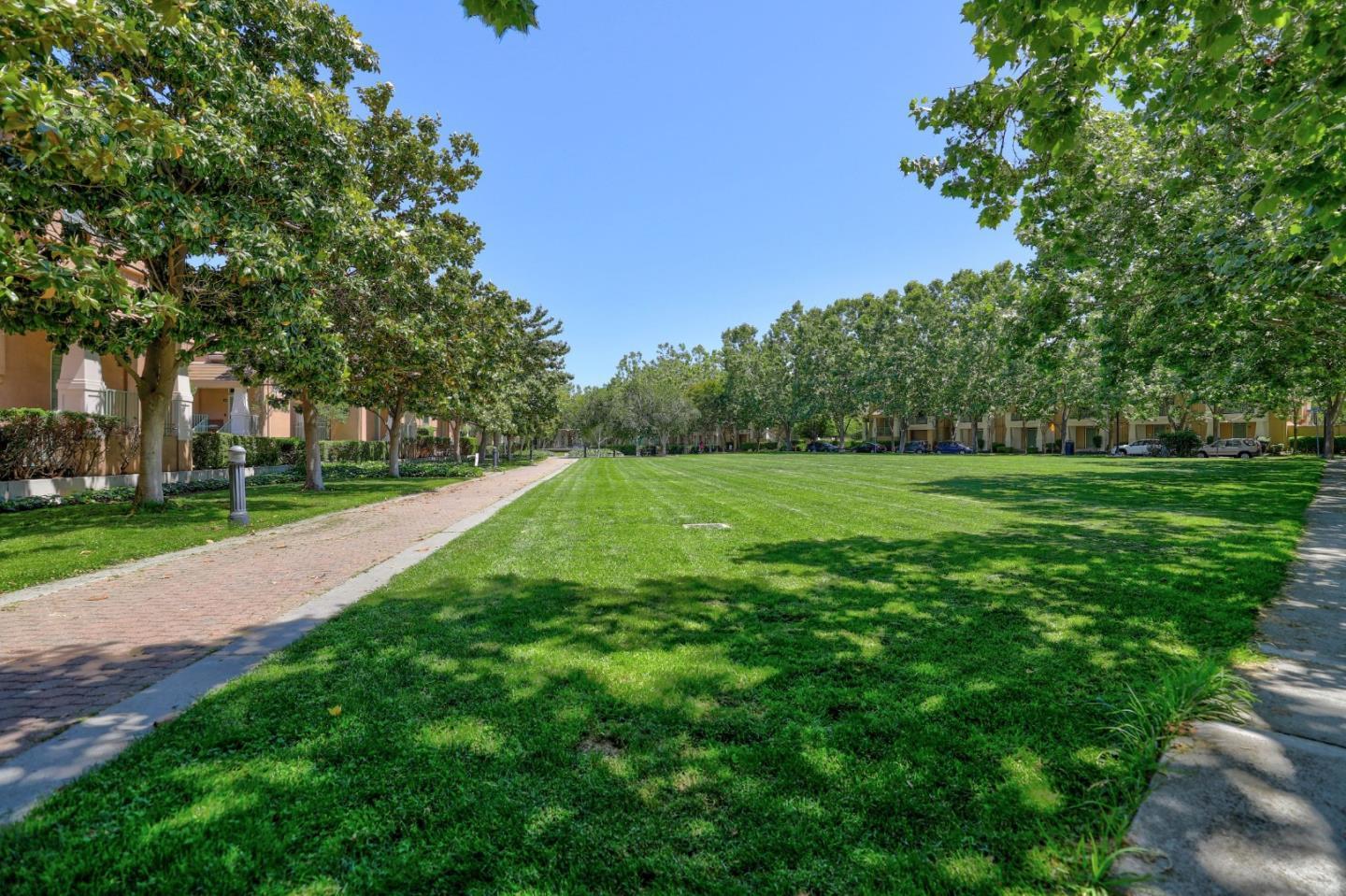 Detail Gallery Image 59 of 63 For 135 Frederick Ct, Mountain View,  CA 94043 - 3 Beds | 2/1 Baths