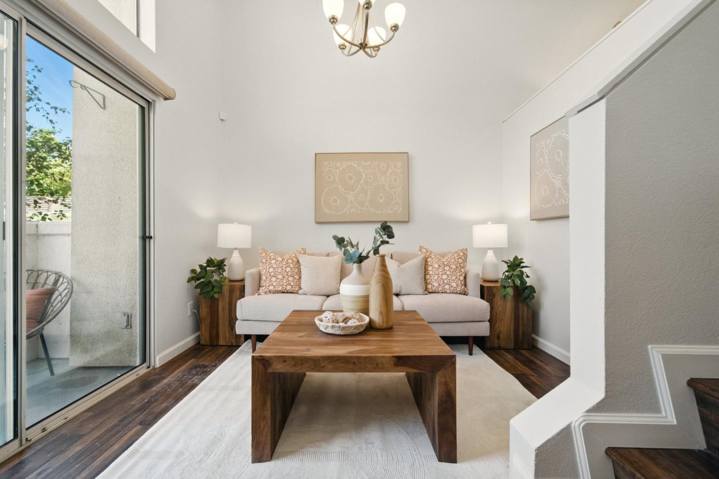 Detail Gallery Image 6 of 63 For 135 Frederick Ct, Mountain View,  CA 94043 - 3 Beds | 2/1 Baths