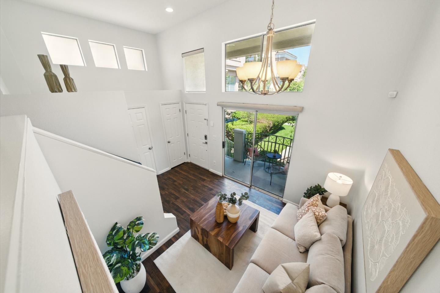 Detail Gallery Image 9 of 63 For 135 Frederick Ct, Mountain View,  CA 94043 - 3 Beds | 2/1 Baths