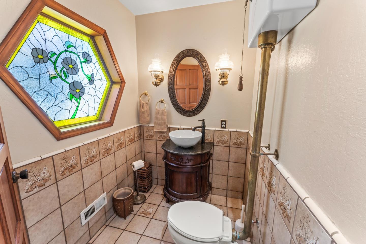 Detail Gallery Image 15 of 42 For 3465 Susie Ln, Gilroy,  CA 95020 - 4 Beds | 2/2 Baths