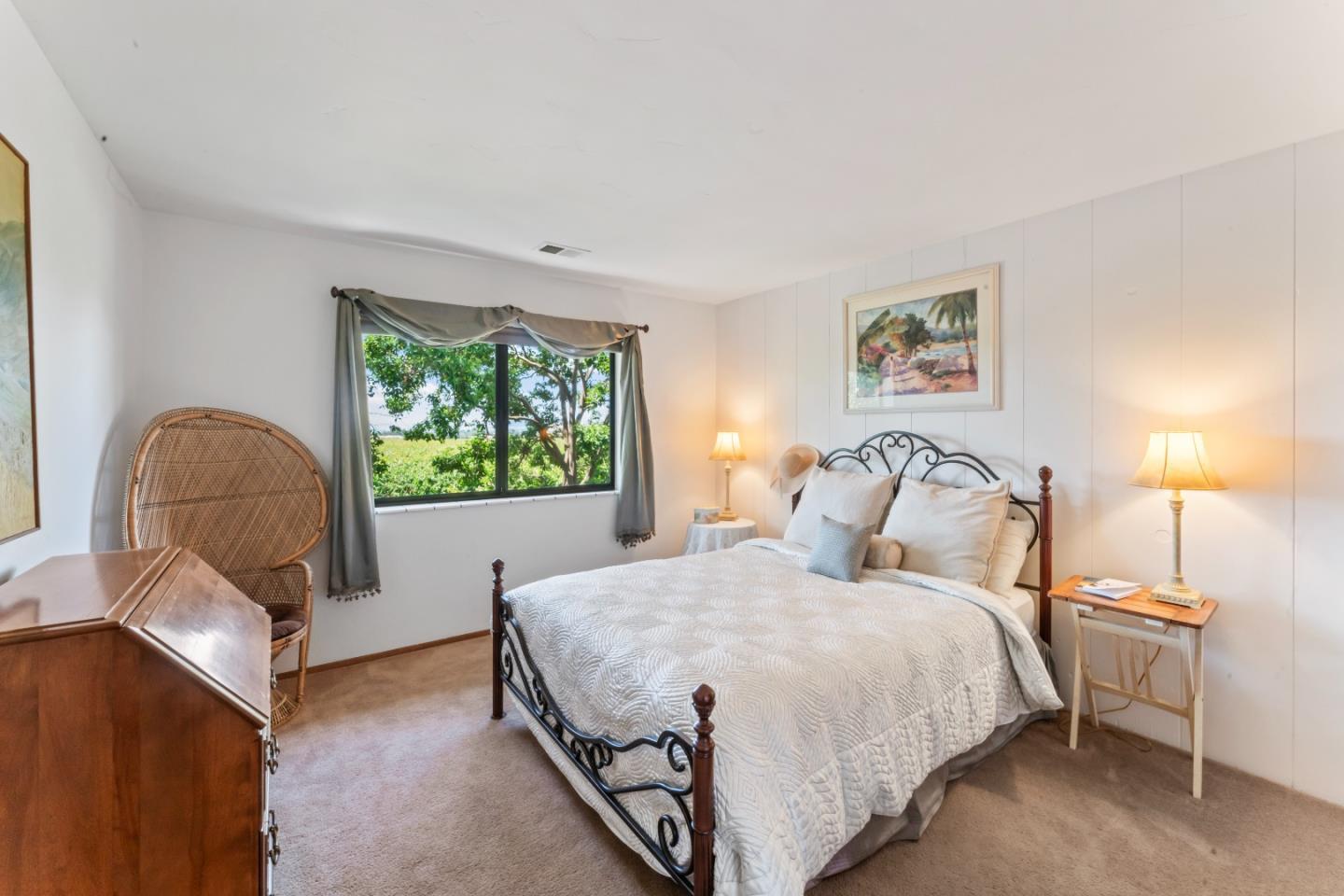 Detail Gallery Image 19 of 42 For 3465 Susie Ln, Gilroy,  CA 95020 - 4 Beds | 2/2 Baths
