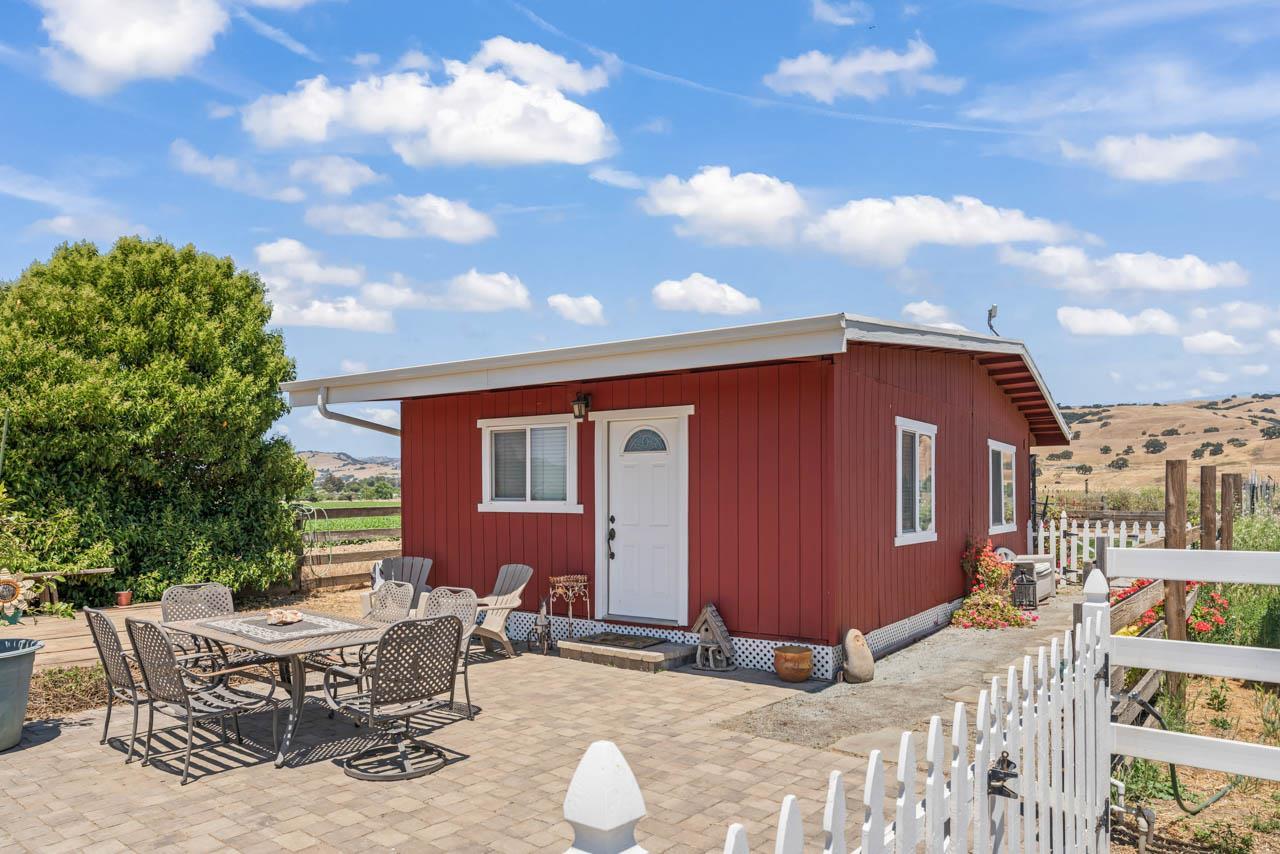 Detail Gallery Image 32 of 42 For 3465 Susie Ln, Gilroy,  CA 95020 - 4 Beds | 2/2 Baths