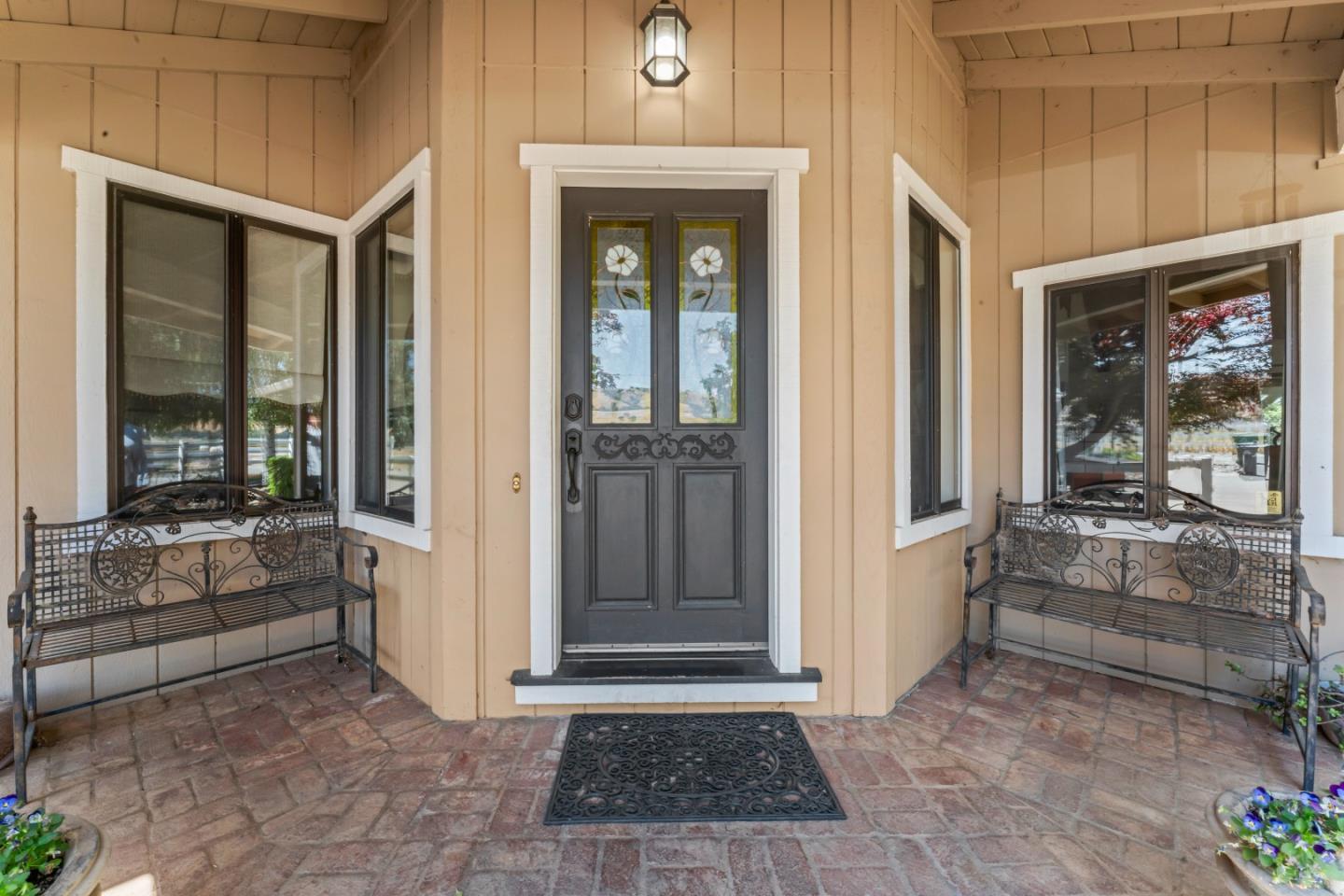 Detail Gallery Image 5 of 42 For 3465 Susie Ln, Gilroy,  CA 95020 - 4 Beds | 2/2 Baths