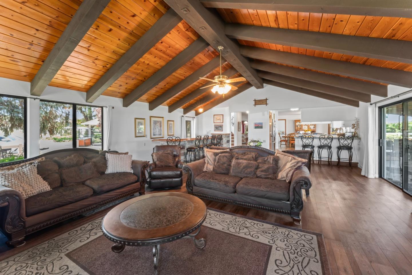 Detail Gallery Image 8 of 42 For 3465 Susie Ln, Gilroy,  CA 95020 - 4 Beds | 2/2 Baths