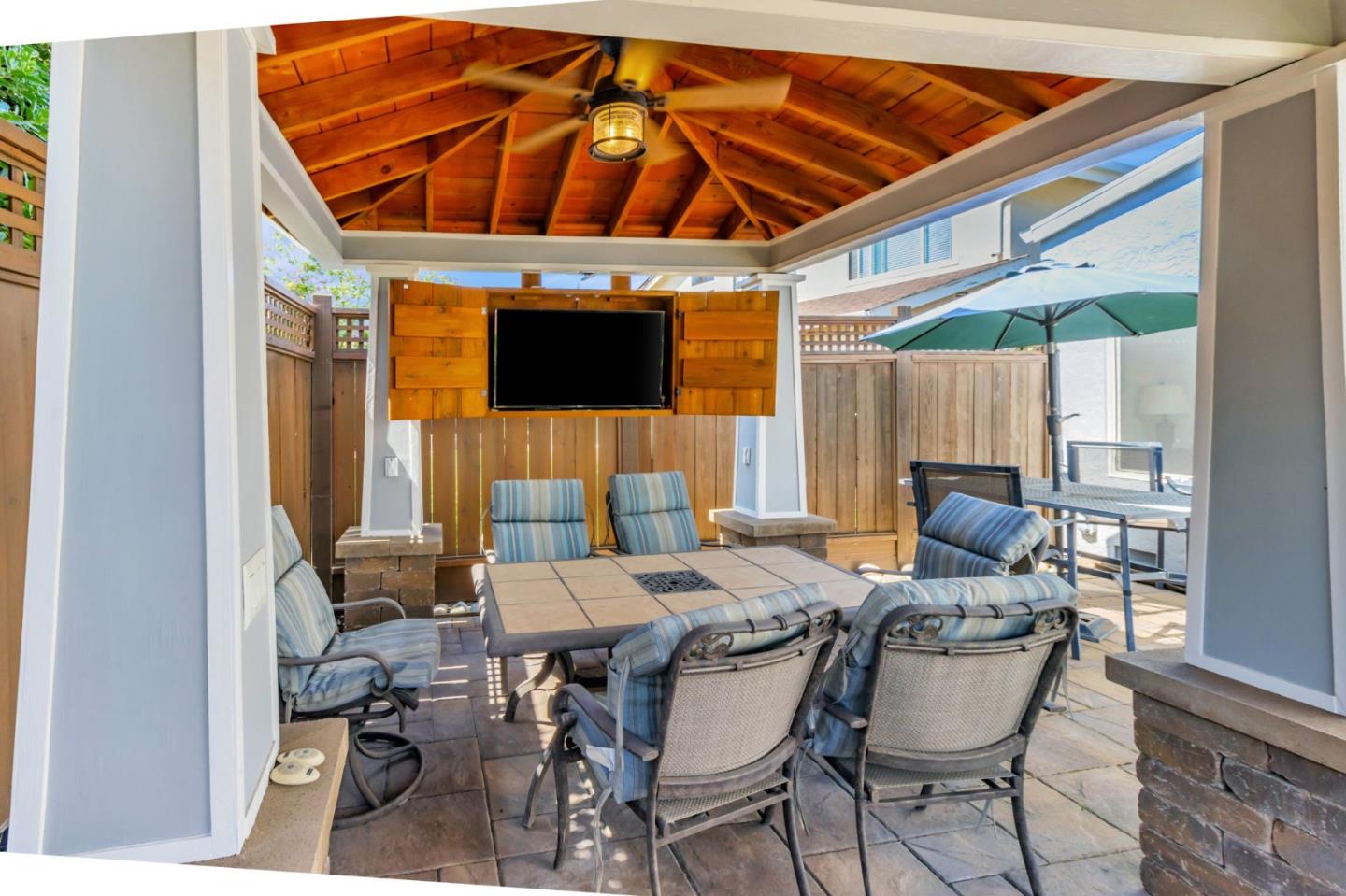 Detail Gallery Image 42 of 55 For 6273 Mountford Dr, San Jose,  CA 95123 - 5 Beds | 2/1 Baths