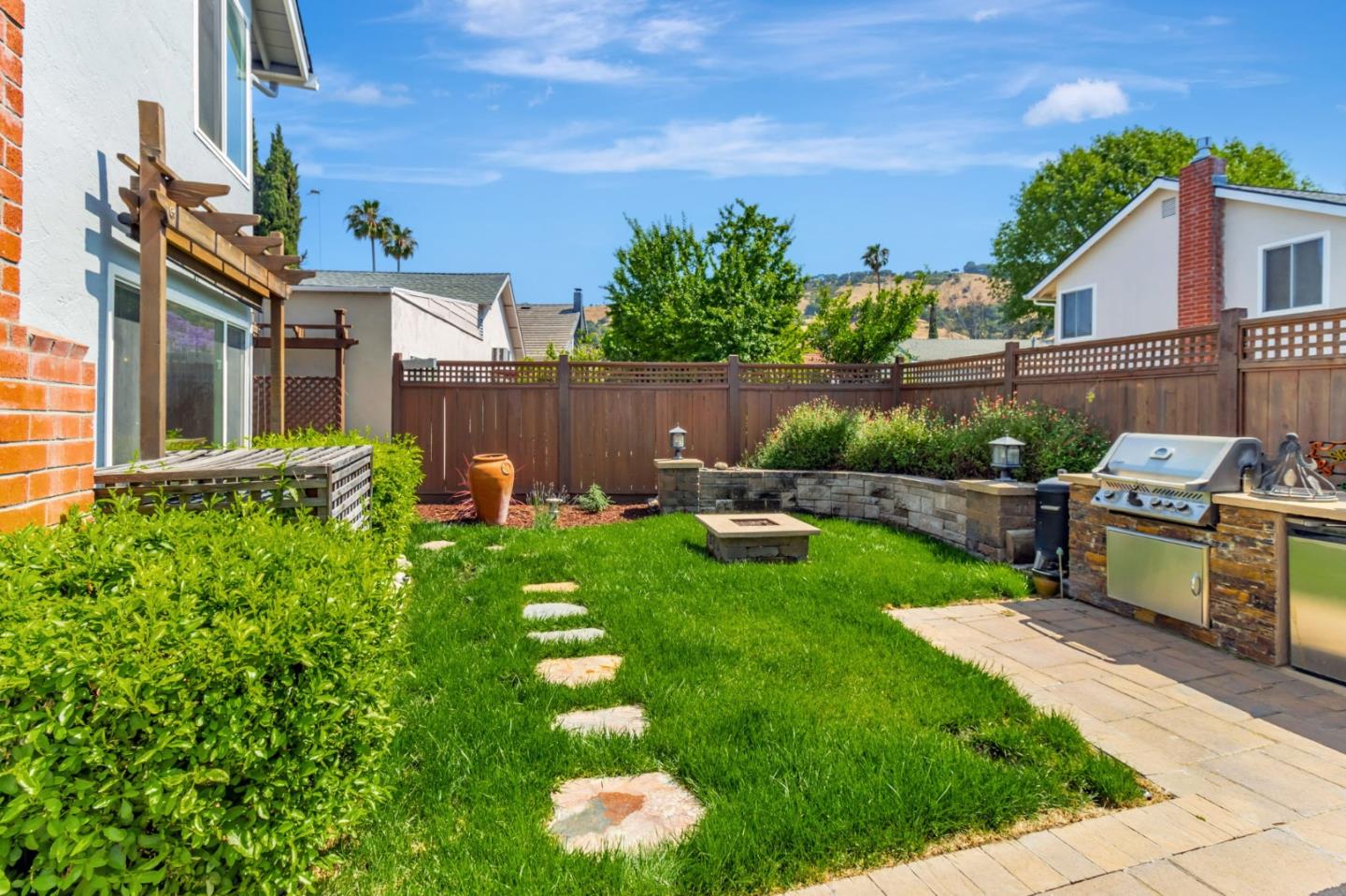 Detail Gallery Image 44 of 55 For 6273 Mountford Dr, San Jose,  CA 95123 - 5 Beds | 2/1 Baths