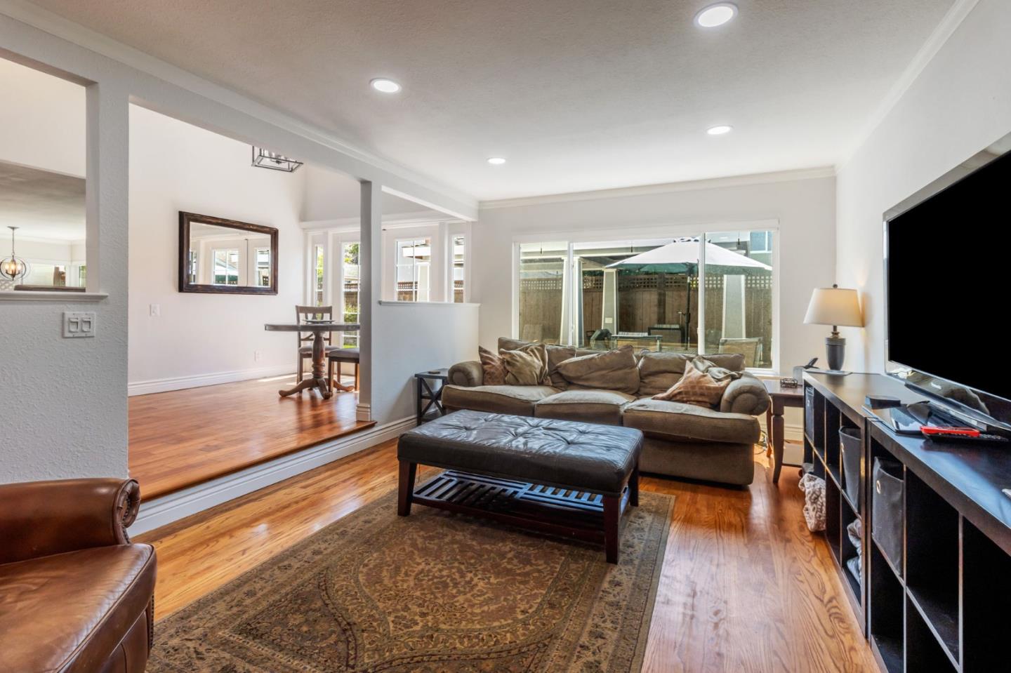 Detail Gallery Image 6 of 55 For 6273 Mountford Dr, San Jose,  CA 95123 - 5 Beds | 2/1 Baths