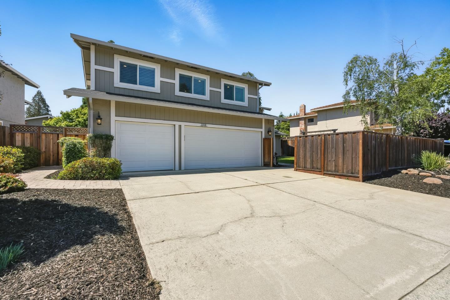 Detail Gallery Image 2 of 54 For 1010 Creekside Ct, Morgan Hill,  CA 95037 - 5 Beds | 3 Baths