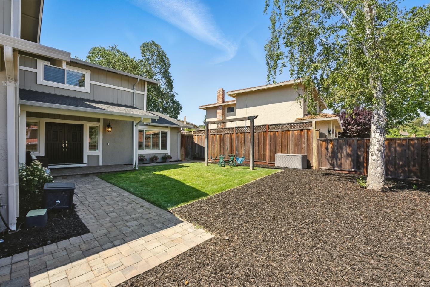 Detail Gallery Image 6 of 54 For 1010 Creekside Ct, Morgan Hill,  CA 95037 - 5 Beds | 3 Baths