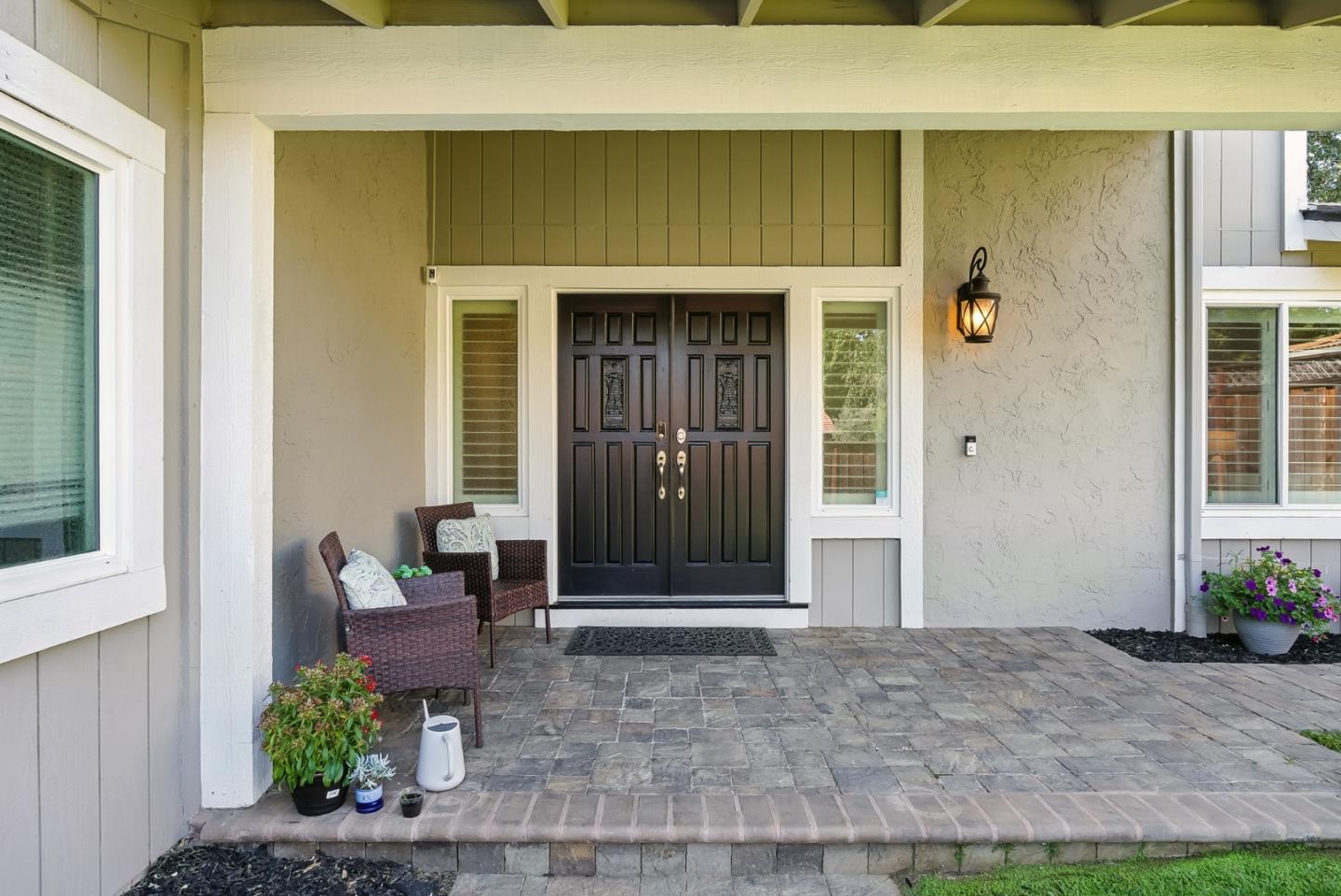 Detail Gallery Image 8 of 54 For 1010 Creekside Ct, Morgan Hill,  CA 95037 - 5 Beds | 3 Baths