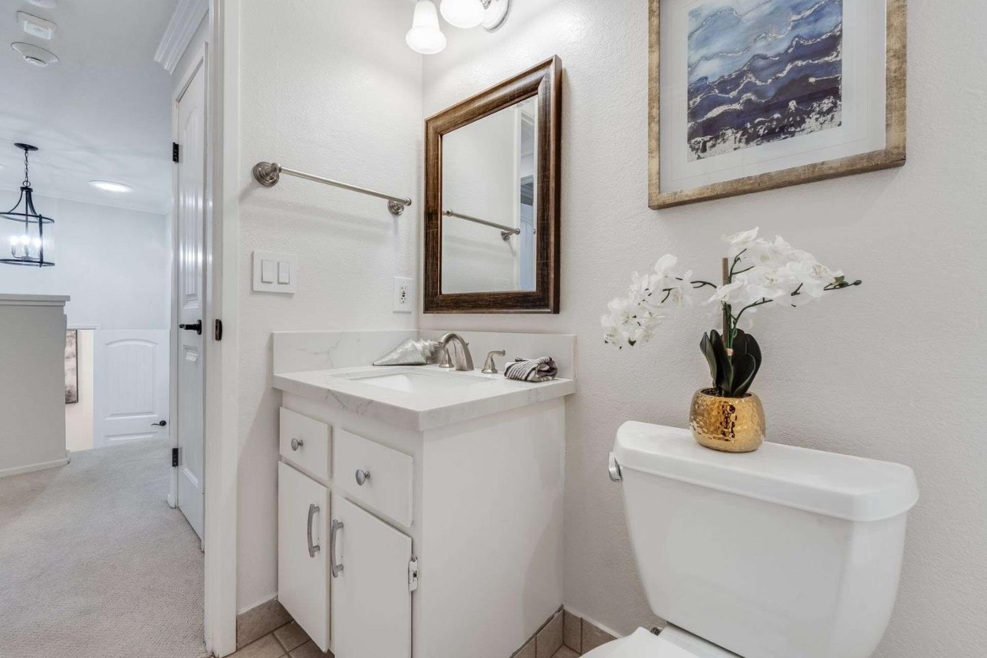 Detail Gallery Image 18 of 36 For 829 Montgomery St, Mountain View,  CA 94041 - 2 Beds | 2/1 Baths