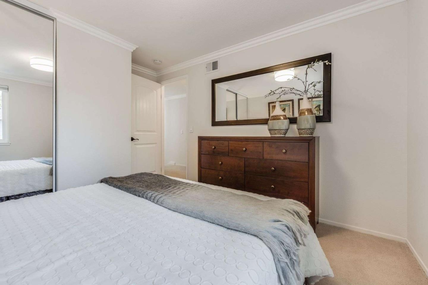 Detail Gallery Image 20 of 36 For 829 Montgomery St, Mountain View,  CA 94041 - 2 Beds | 2/1 Baths