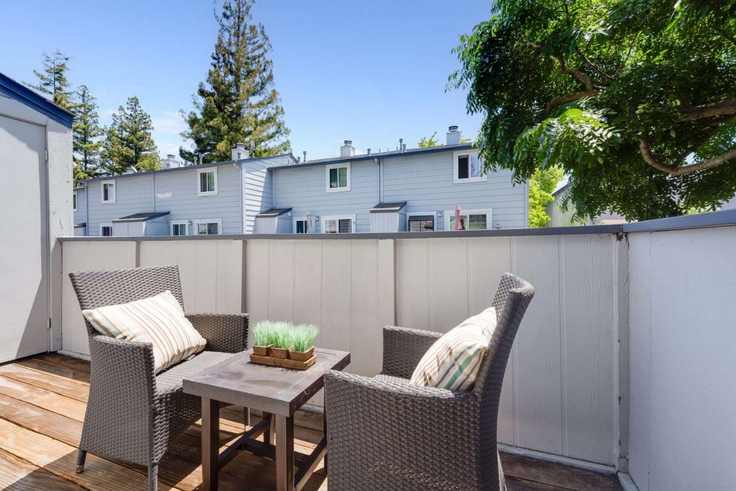 Detail Gallery Image 26 of 36 For 829 Montgomery St, Mountain View,  CA 94041 - 2 Beds | 2/1 Baths