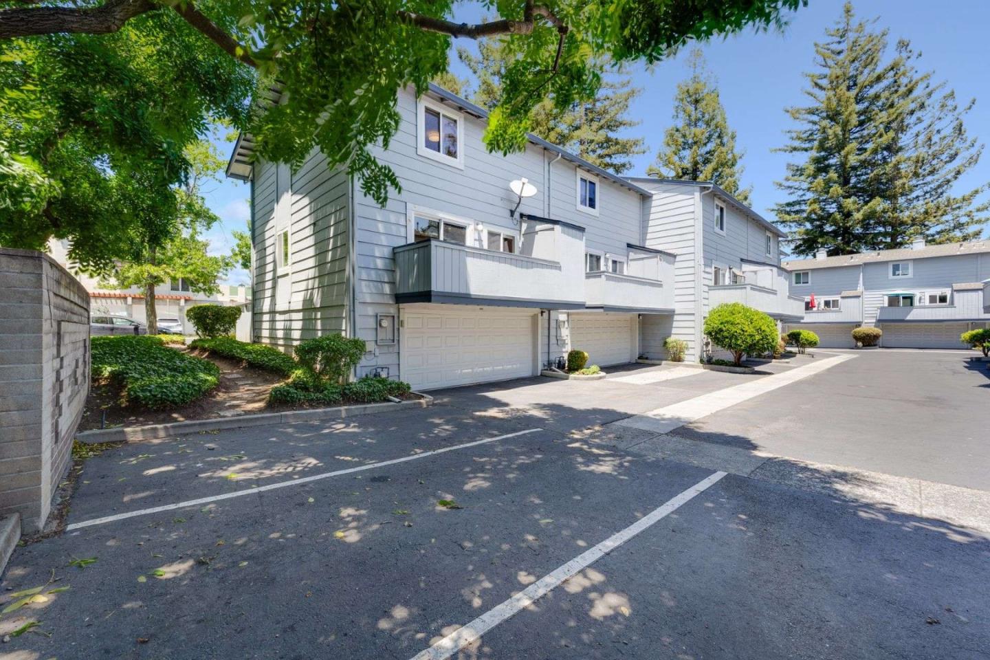 Detail Gallery Image 28 of 36 For 829 Montgomery St, Mountain View,  CA 94041 - 2 Beds | 2/1 Baths