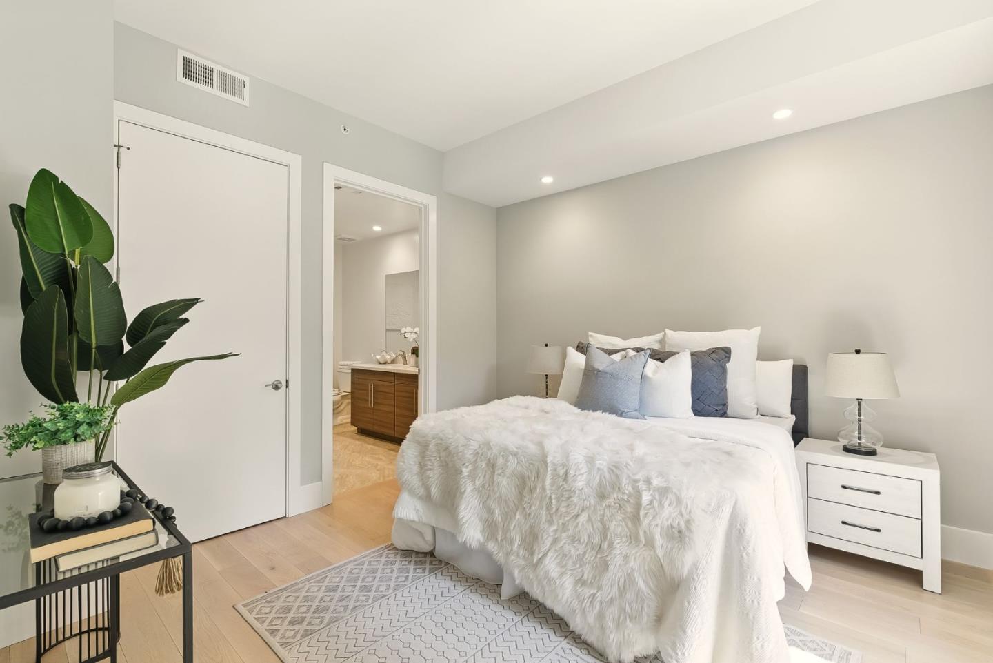 Detail Gallery Image 17 of 32 For 600 El Camino Real #312,  Belmont,  CA 94002 - 3 Beds | 2 Baths