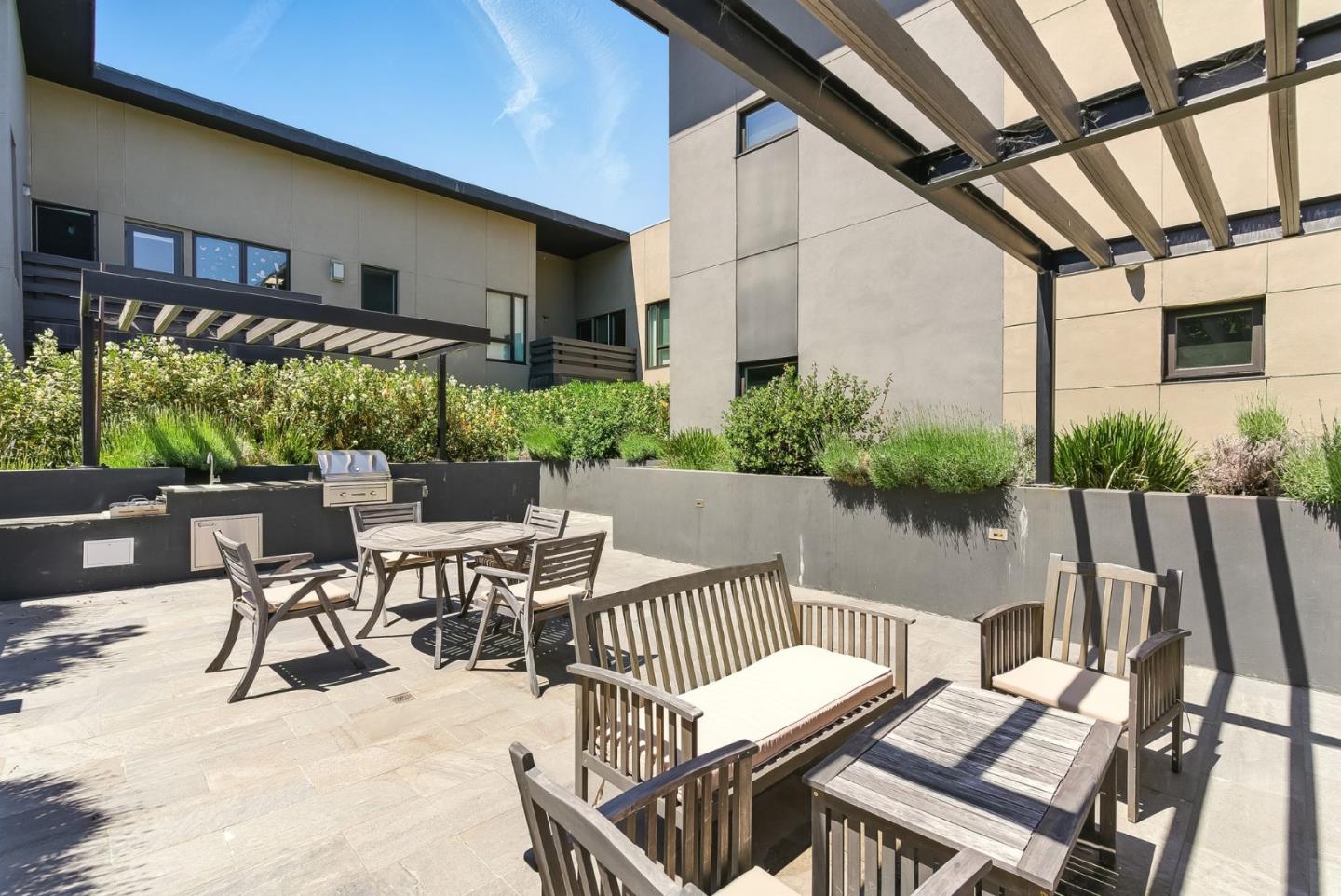 Detail Gallery Image 26 of 32 For 600 El Camino Real #312,  Belmont,  CA 94002 - 3 Beds | 2 Baths