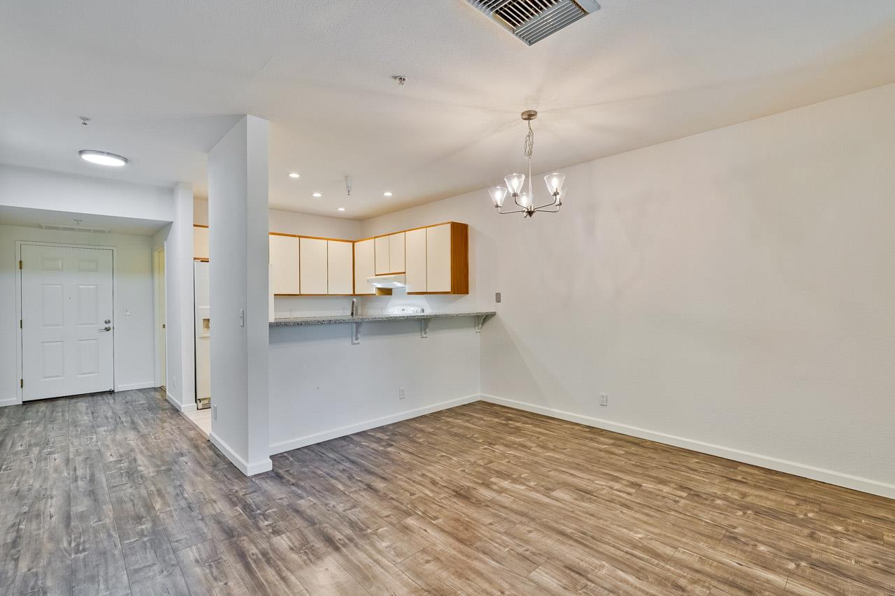 Detail Gallery Image 10 of 34 For 951 S 12th St #102,  San Jose,  CA 95112 - 2 Beds | 2 Baths