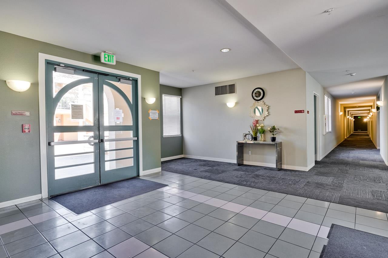 Detail Gallery Image 28 of 34 For 951 S 12th St #102,  San Jose,  CA 95112 - 2 Beds | 2 Baths