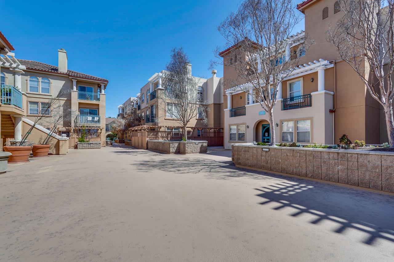 Detail Gallery Image 31 of 34 For 951 S 12th St #102,  San Jose,  CA 95112 - 2 Beds | 2 Baths