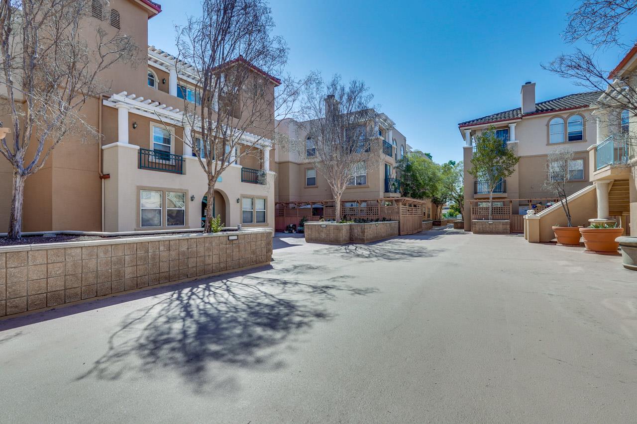 Detail Gallery Image 32 of 34 For 951 S 12th St #102,  San Jose,  CA 95112 - 2 Beds | 2 Baths