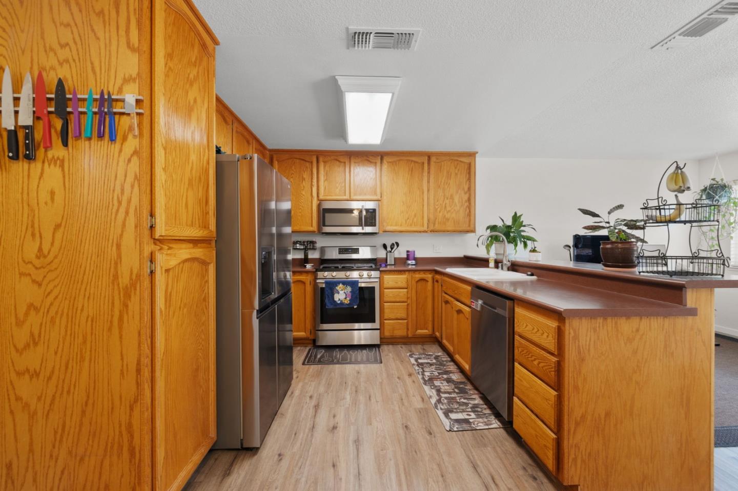 Detail Gallery Image 13 of 52 For 4165 Ernestine Way, North Highlands,  CA 95660 - 3 Beds | 2 Baths