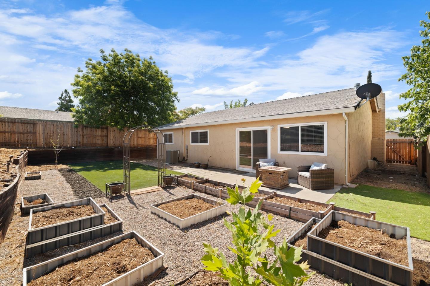Detail Gallery Image 38 of 52 For 4165 Ernestine Way, North Highlands,  CA 95660 - 3 Beds | 2 Baths