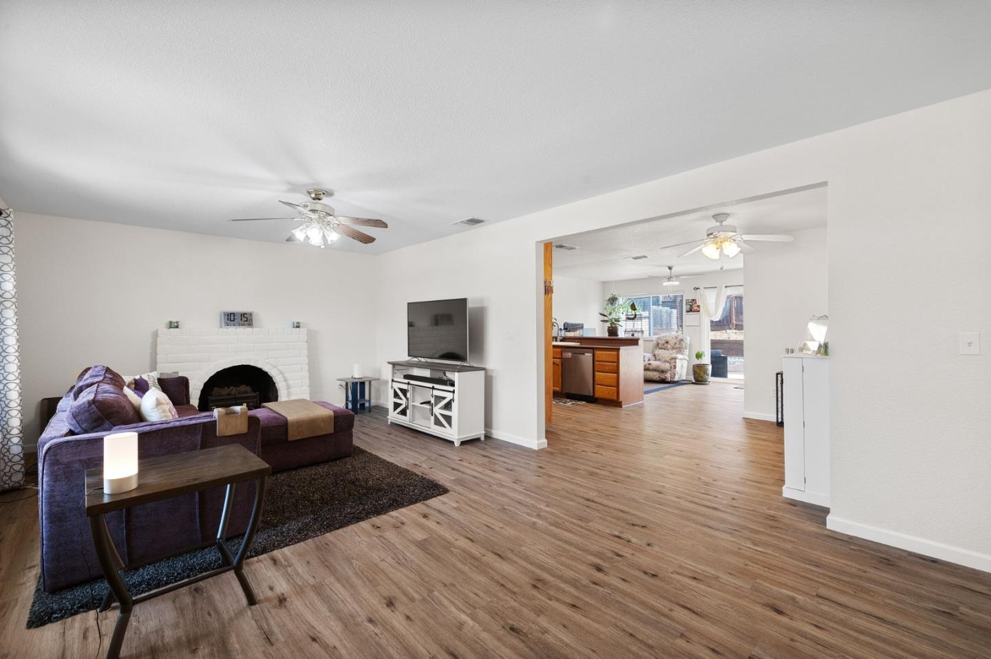 Detail Gallery Image 8 of 52 For 4165 Ernestine Way, North Highlands,  CA 95660 - 3 Beds | 2 Baths