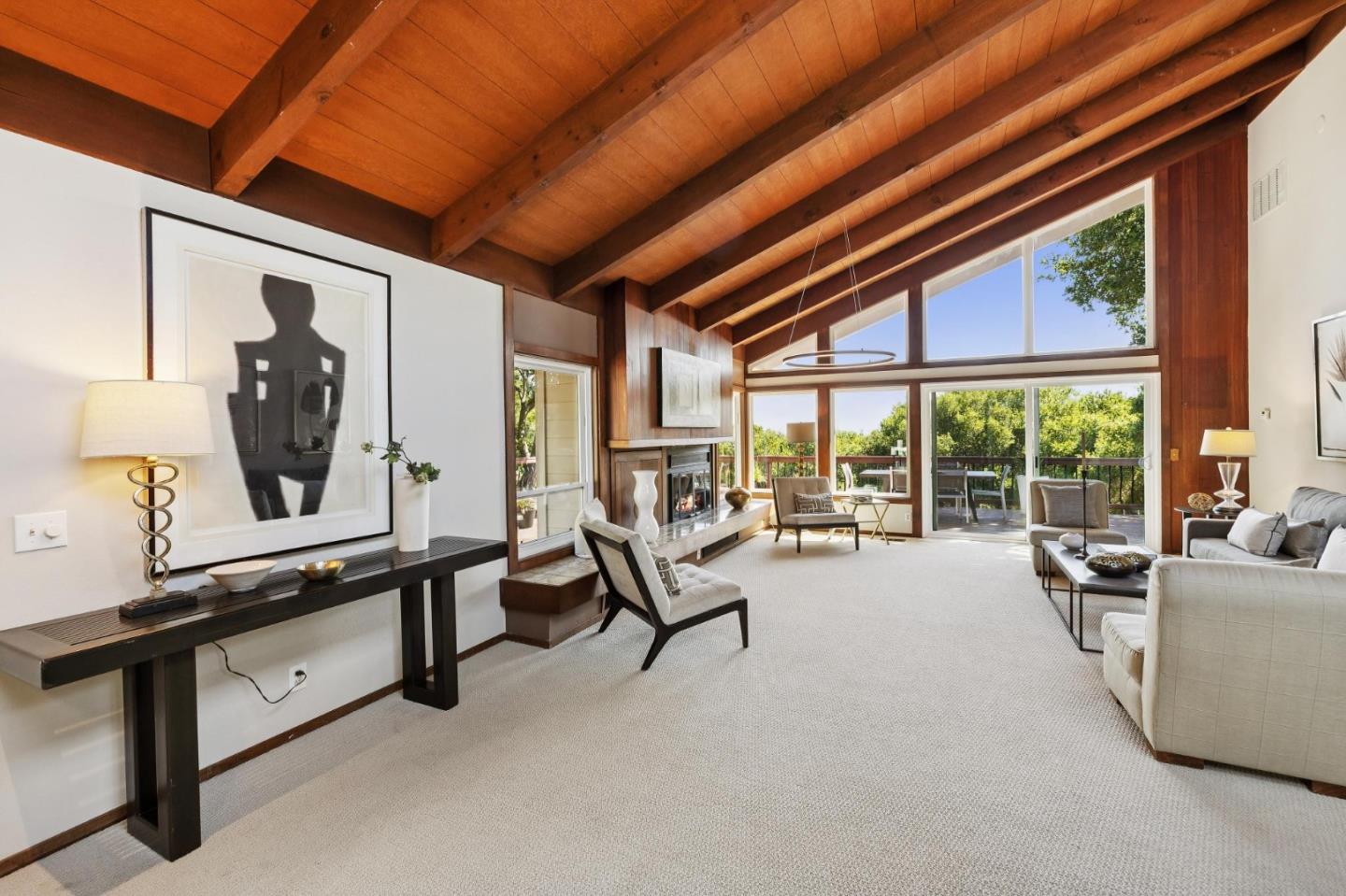 Detail Gallery Image 11 of 53 For 10605 Berkshire Dr, Los Altos Hills,  CA 94024 - 4 Beds | 3/1 Baths