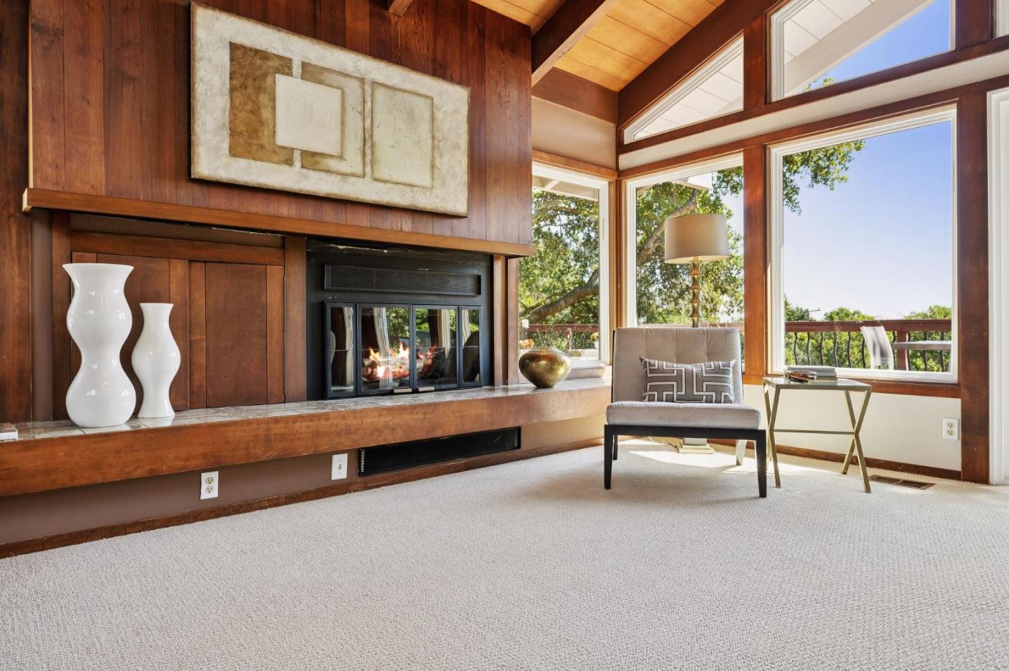 Detail Gallery Image 13 of 53 For 10605 Berkshire Dr, Los Altos Hills,  CA 94024 - 4 Beds | 3/1 Baths
