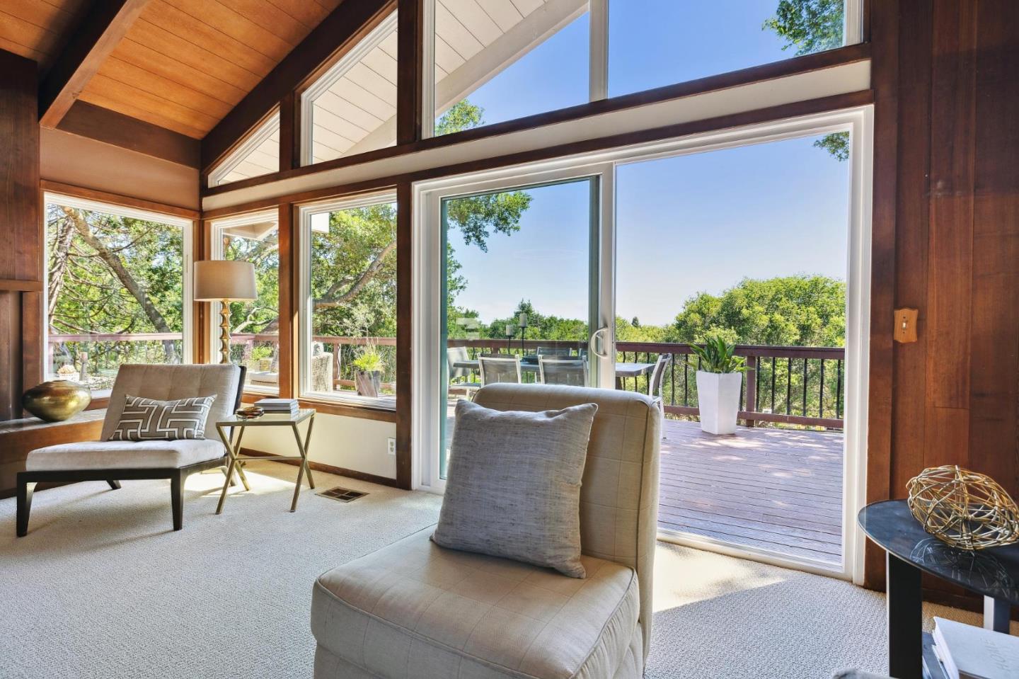 Detail Gallery Image 16 of 53 For 10605 Berkshire Dr, Los Altos Hills,  CA 94024 - 4 Beds | 3/1 Baths