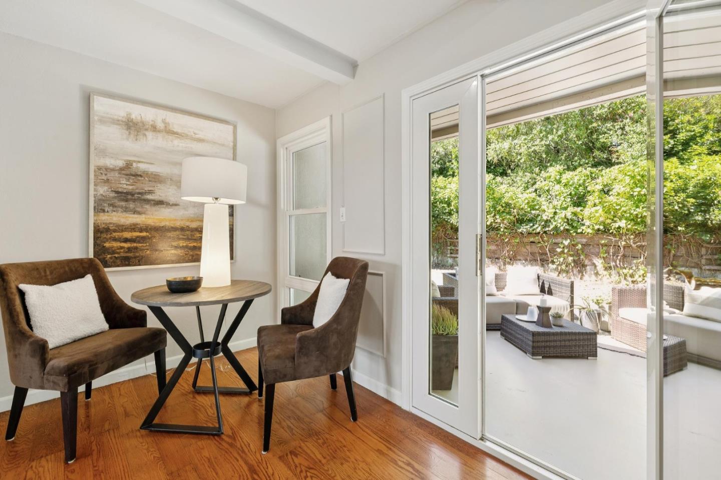 Detail Gallery Image 21 of 53 For 10605 Berkshire Dr, Los Altos Hills,  CA 94024 - 4 Beds | 3/1 Baths