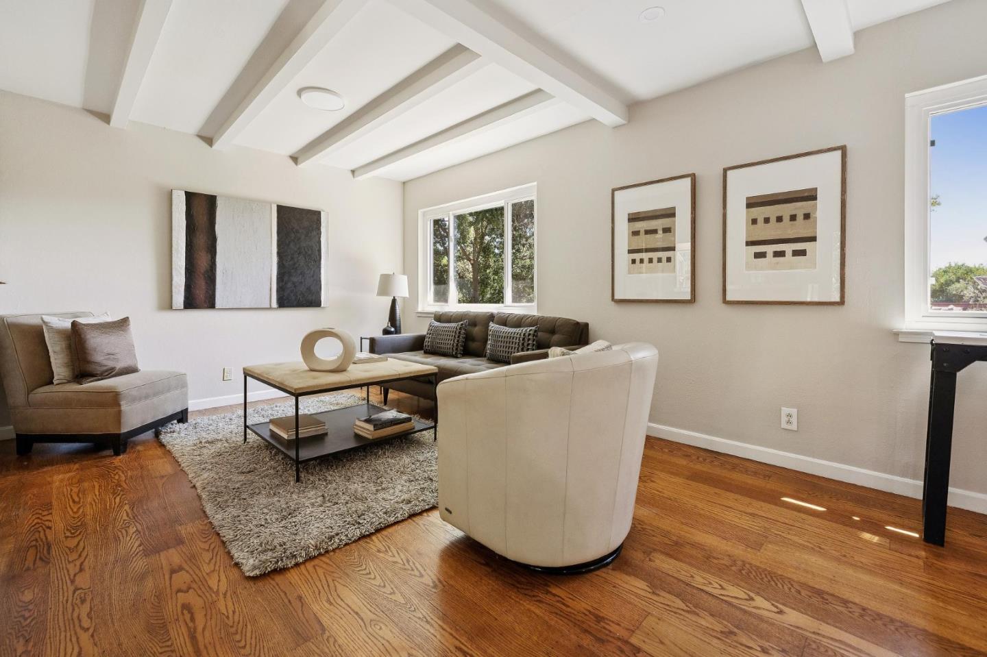 Detail Gallery Image 24 of 53 For 10605 Berkshire Dr, Los Altos Hills,  CA 94024 - 4 Beds | 3/1 Baths