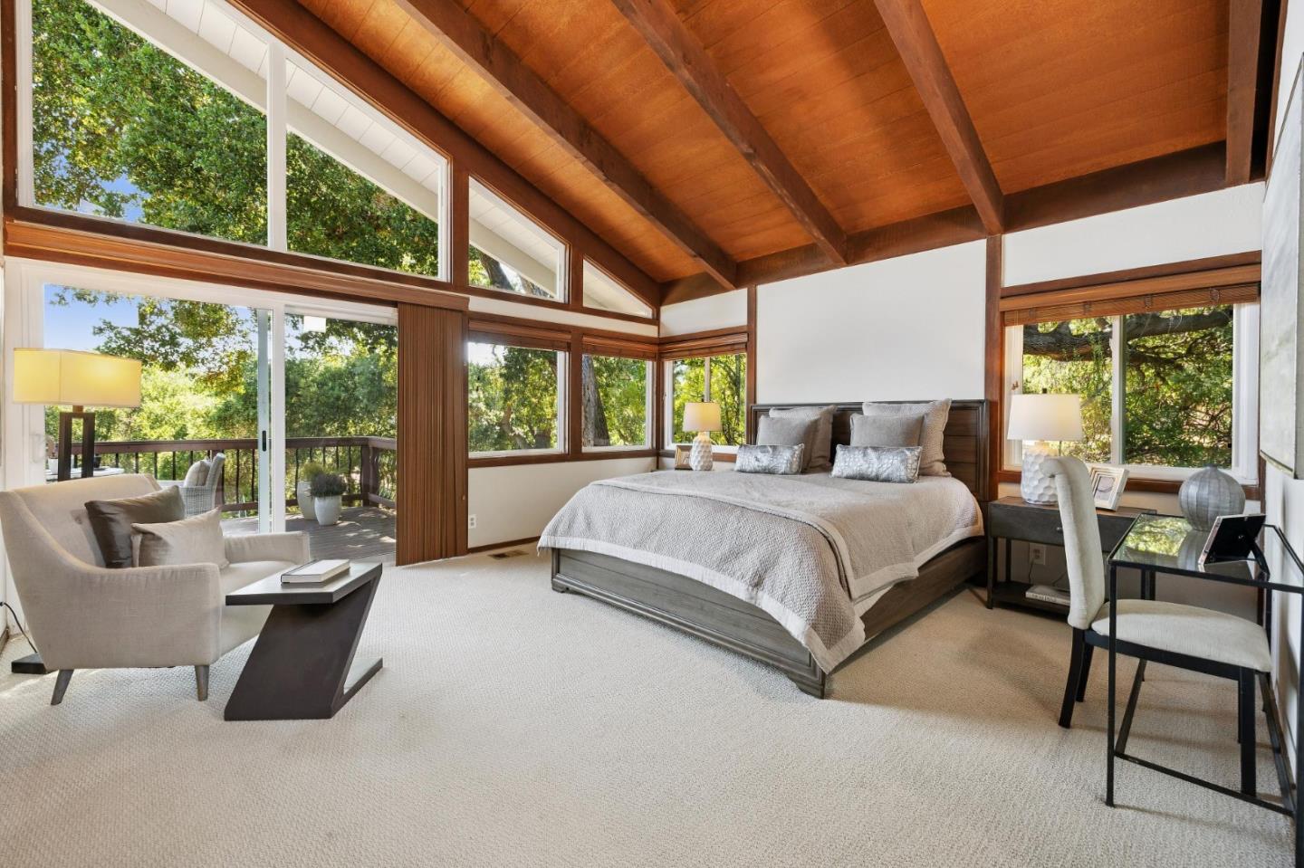 Detail Gallery Image 31 of 53 For 10605 Berkshire Dr, Los Altos Hills,  CA 94024 - 4 Beds | 3/1 Baths