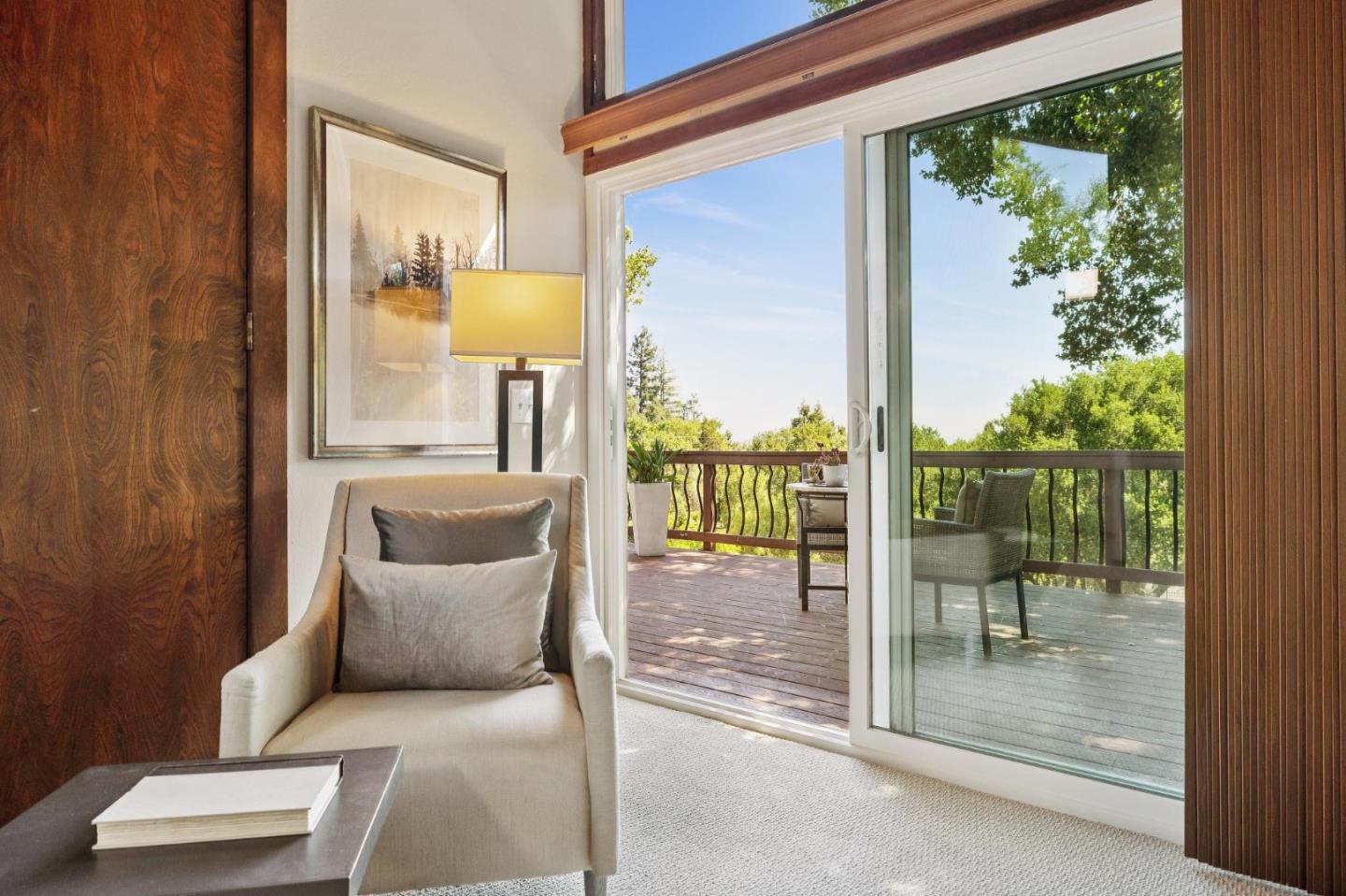 Detail Gallery Image 36 of 53 For 10605 Berkshire Dr, Los Altos Hills,  CA 94024 - 4 Beds | 3/1 Baths
