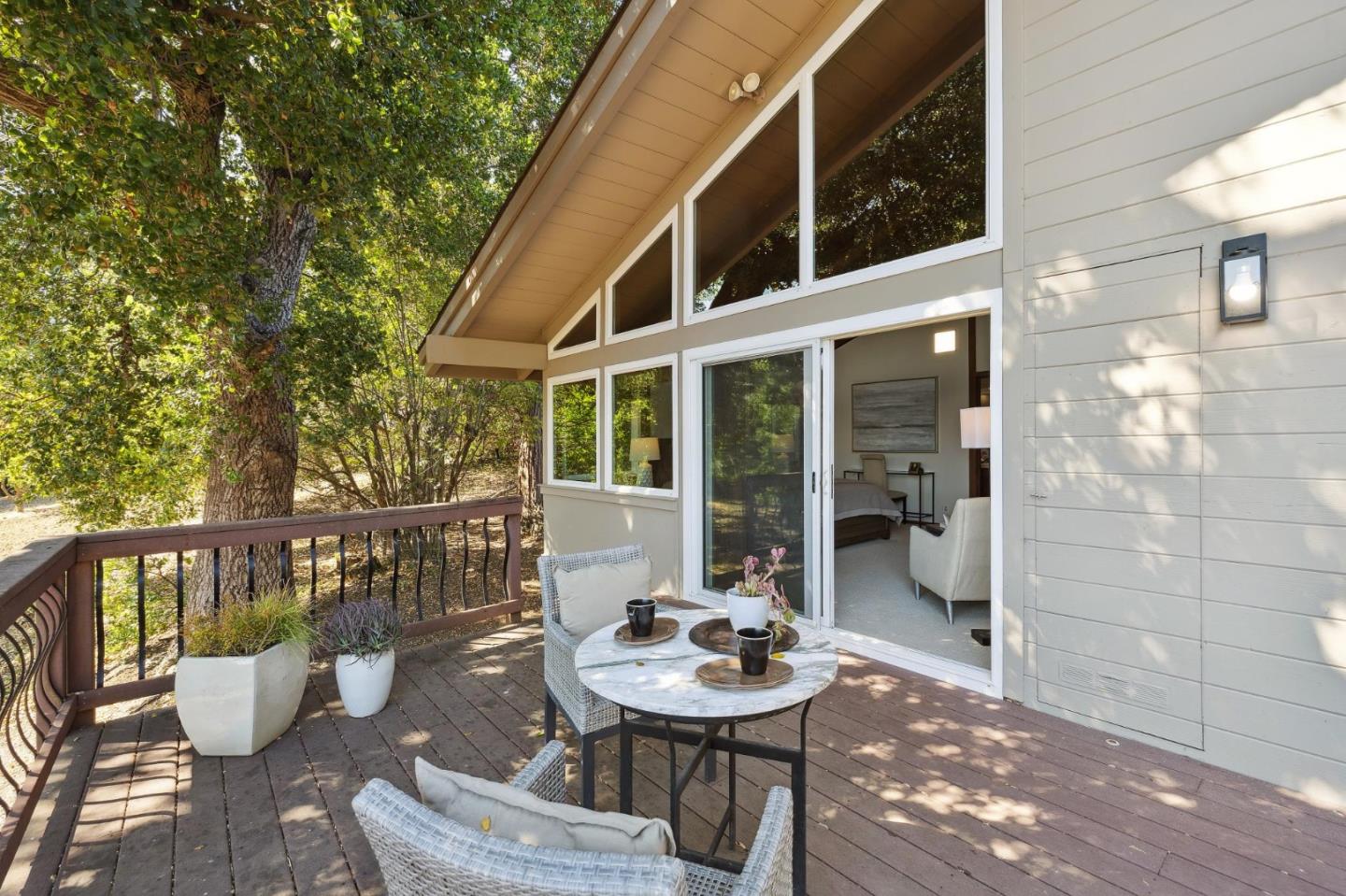 Detail Gallery Image 38 of 53 For 10605 Berkshire Dr, Los Altos Hills,  CA 94024 - 4 Beds | 3/1 Baths