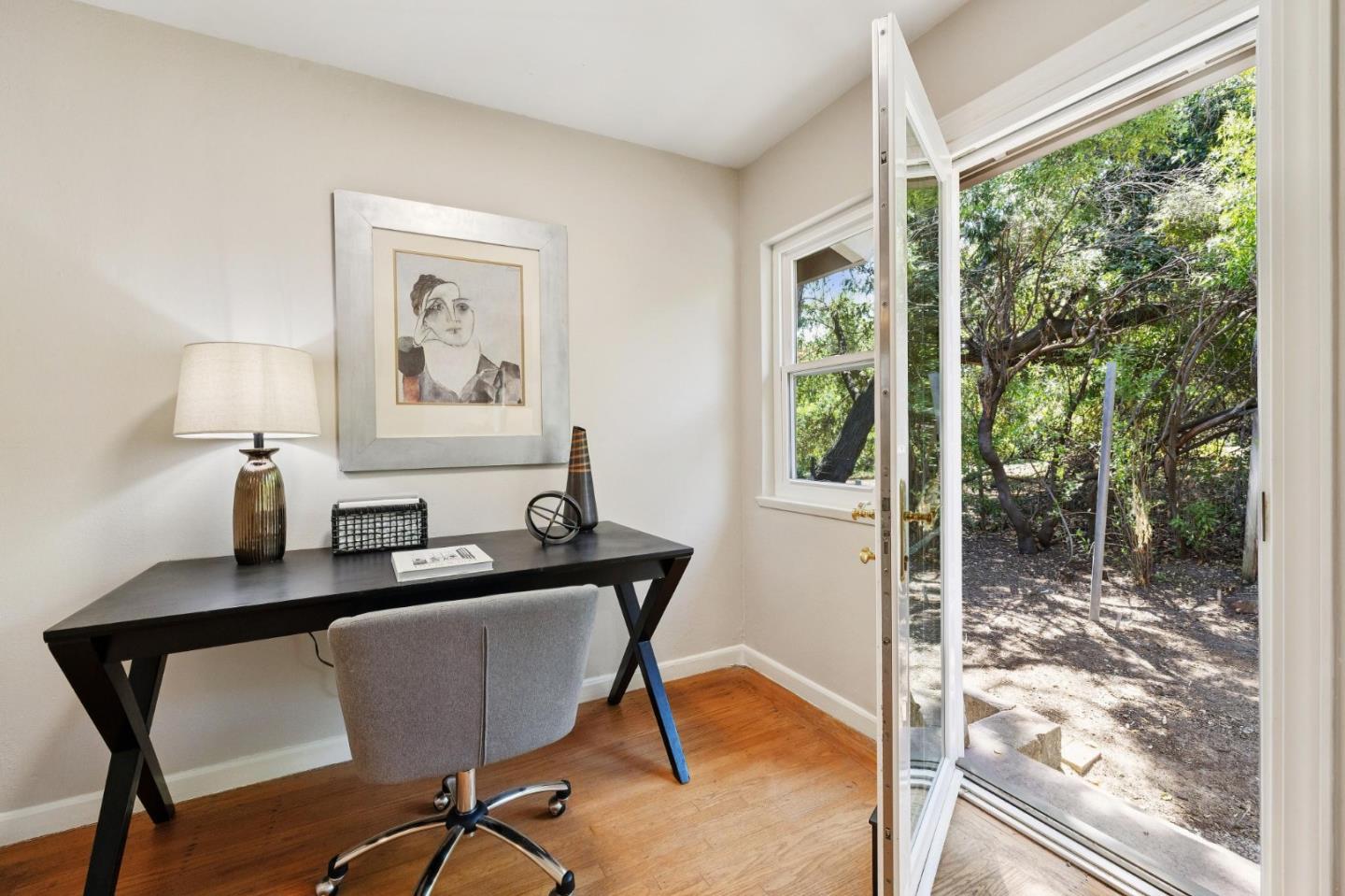 Detail Gallery Image 42 of 53 For 10605 Berkshire Dr, Los Altos Hills,  CA 94024 - 4 Beds | 3/1 Baths
