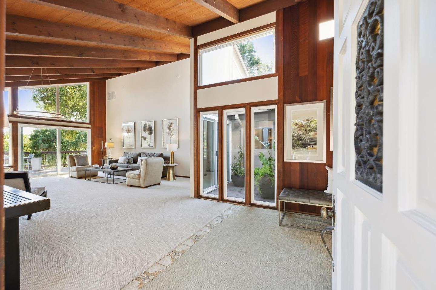 Detail Gallery Image 9 of 53 For 10605 Berkshire Dr, Los Altos Hills,  CA 94024 - 4 Beds | 3/1 Baths