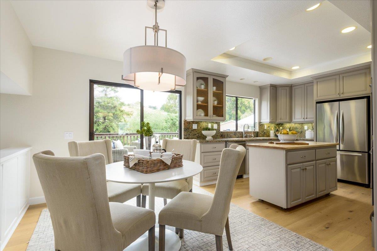 Detail Gallery Image 10 of 27 For 733 Arroyo Leon Dr, Half Moon Bay,  CA 94019 - 4 Beds | 2/1 Baths