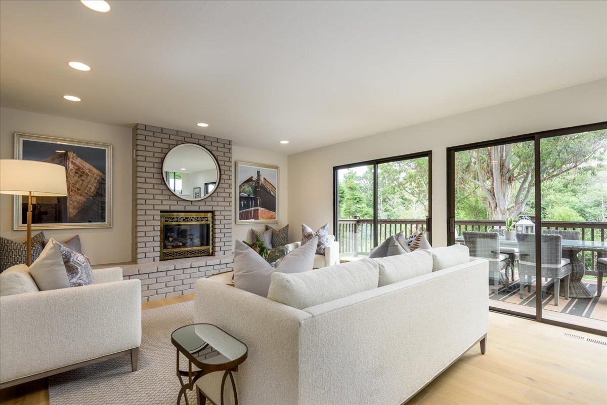 Detail Gallery Image 12 of 27 For 733 Arroyo Leon Dr, Half Moon Bay,  CA 94019 - 4 Beds | 2/1 Baths