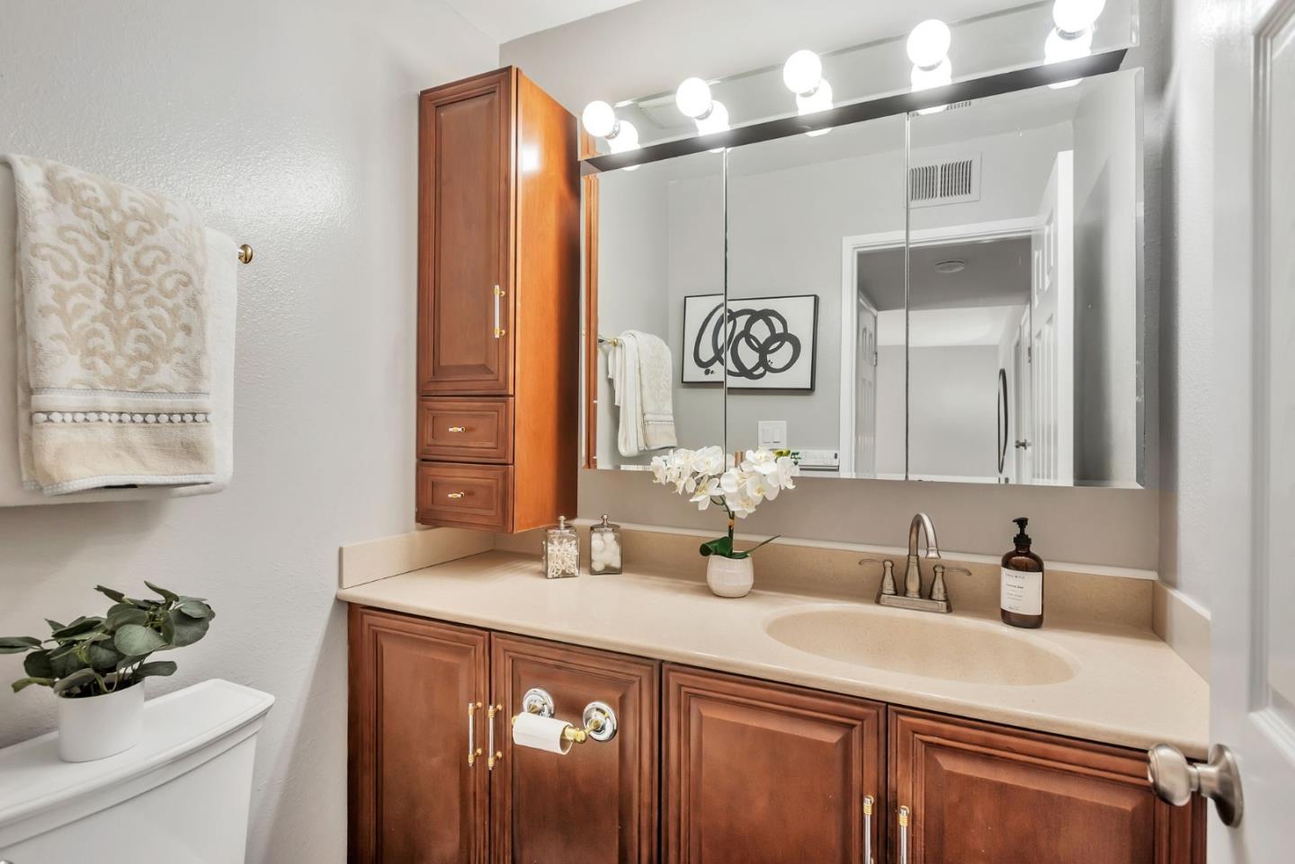 Detail Gallery Image 29 of 45 For 856 Erickson Ln, Foster City,  CA 94404 - 4 Beds | 2/1 Baths