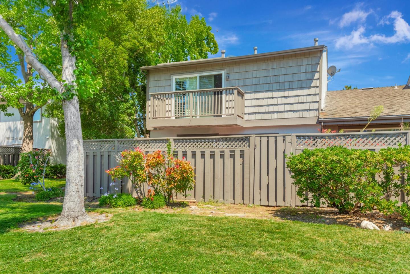 Detail Gallery Image 40 of 45 For 856 Erickson Ln, Foster City,  CA 94404 - 4 Beds | 2/1 Baths