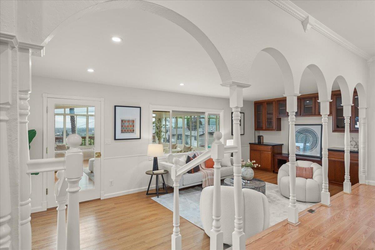 Detail Gallery Image 11 of 52 For 2204 170th Ave, Castro Valley,  CA 94546 - 4 Beds | 3 Baths
