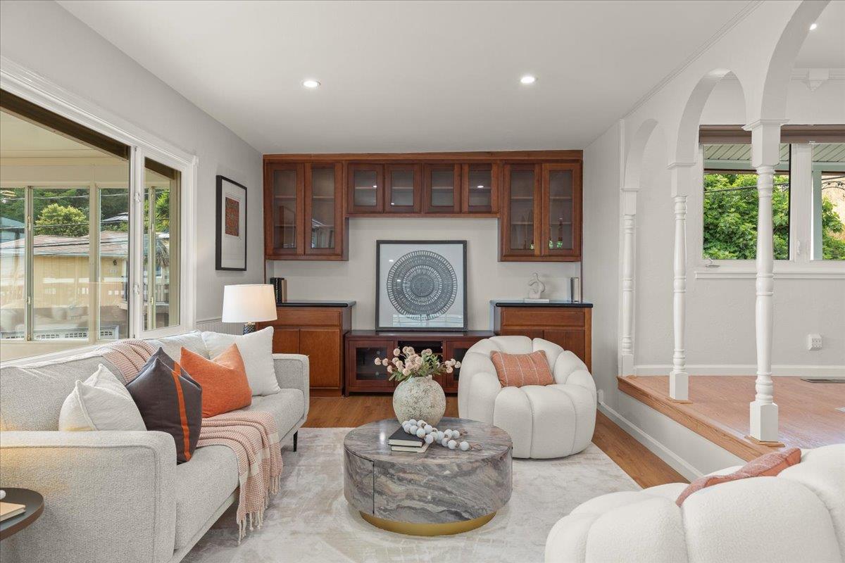 Detail Gallery Image 22 of 52 For 2204 170th Ave, Castro Valley,  CA 94546 - 4 Beds | 3 Baths