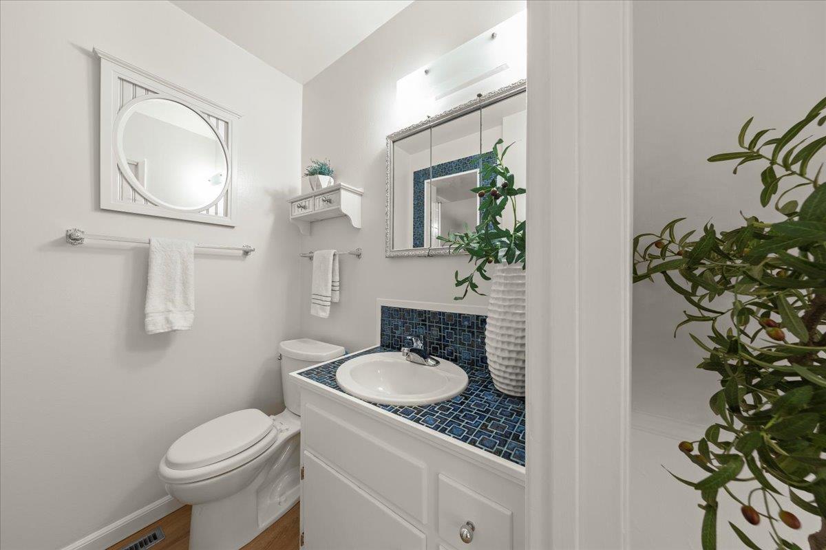Detail Gallery Image 28 of 52 For 2204 170th Ave, Castro Valley,  CA 94546 - 4 Beds | 3 Baths