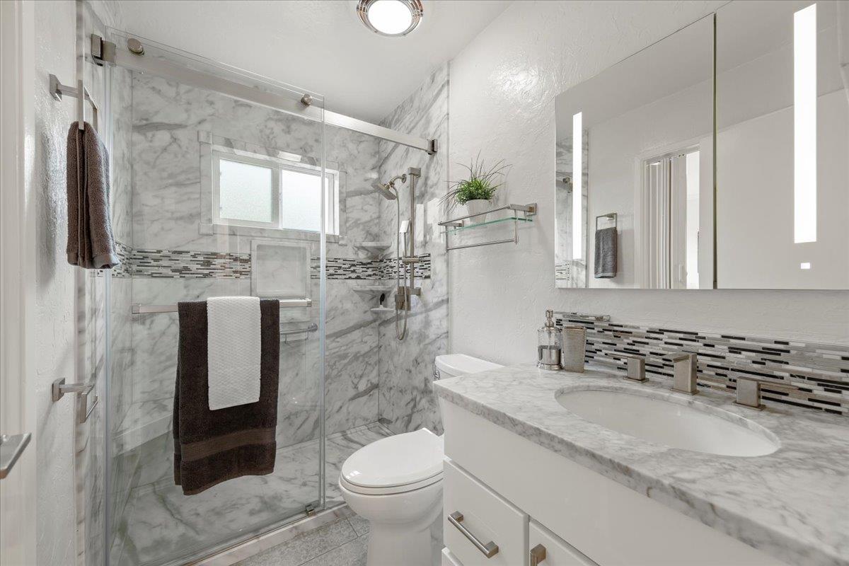 Detail Gallery Image 38 of 52 For 2204 170th Ave, Castro Valley,  CA 94546 - 4 Beds | 3 Baths