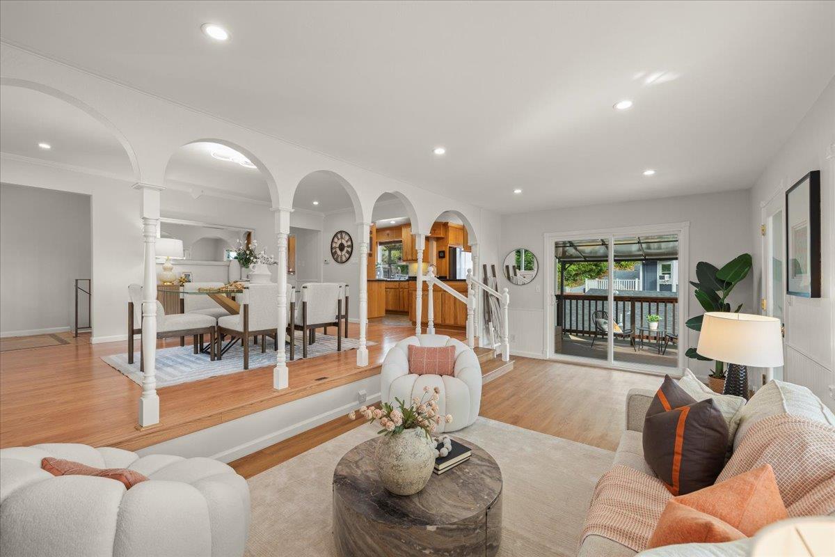 Detail Gallery Image 8 of 52 For 2204 170th Ave, Castro Valley,  CA 94546 - 4 Beds | 3 Baths