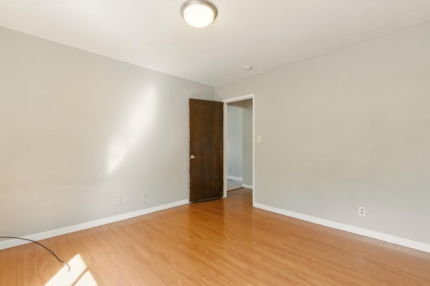 Detail Gallery Image 14 of 34 For 295 S 19th St, San Jose,  CA 95116 - 3 Beds | 1 Baths