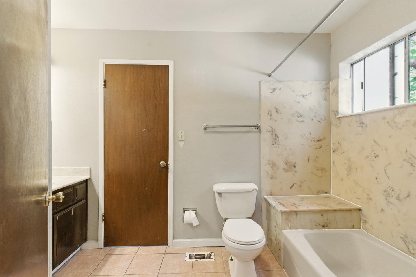 Detail Gallery Image 15 of 34 For 295 S 19th St, San Jose,  CA 95116 - 3 Beds | 1 Baths