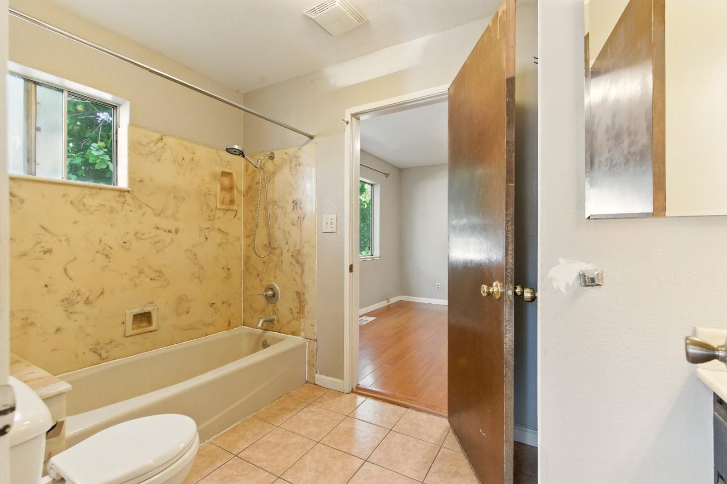 Detail Gallery Image 17 of 34 For 295 S 19th St, San Jose,  CA 95116 - 3 Beds | 1 Baths